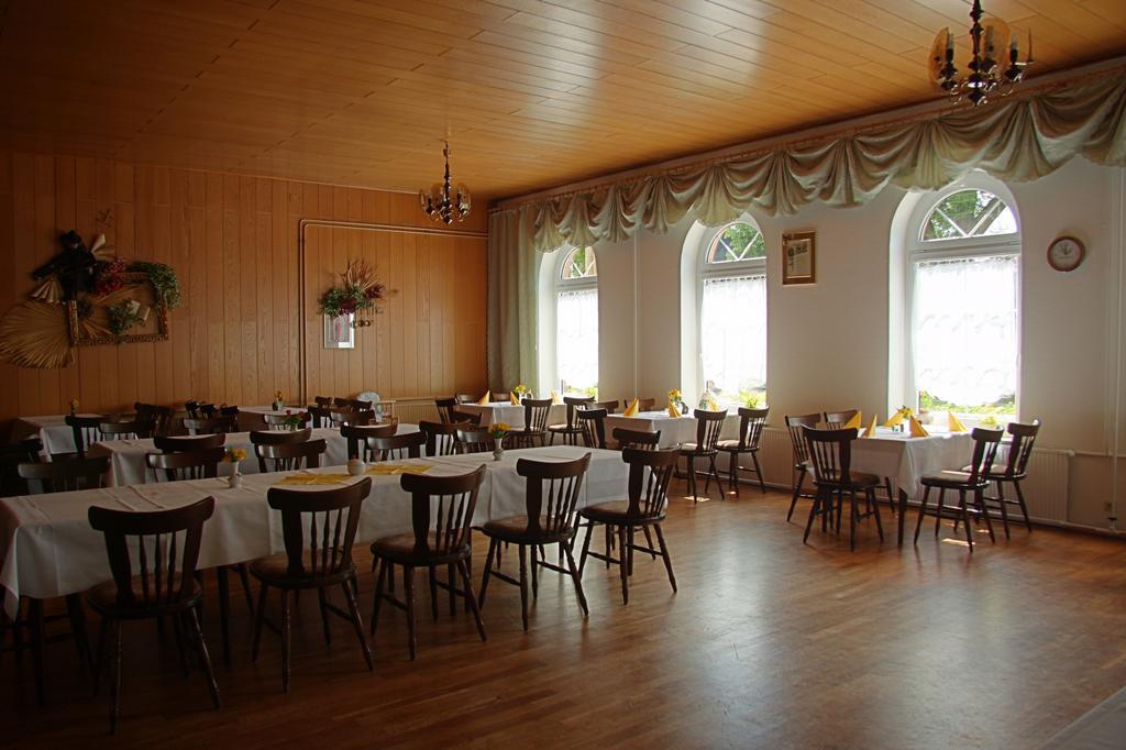Werners Landgasthaus Lieskau Екстер'єр фото